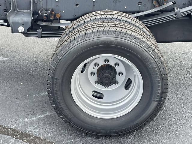 New 2026 Ford F350 XL w/ XL Chrome Package AWD/4WD image 8