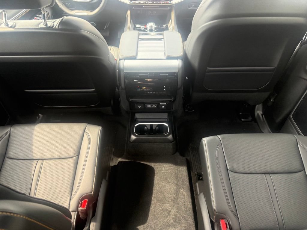 New 2026 Jeep Grand Wagoneer 4WD image 47