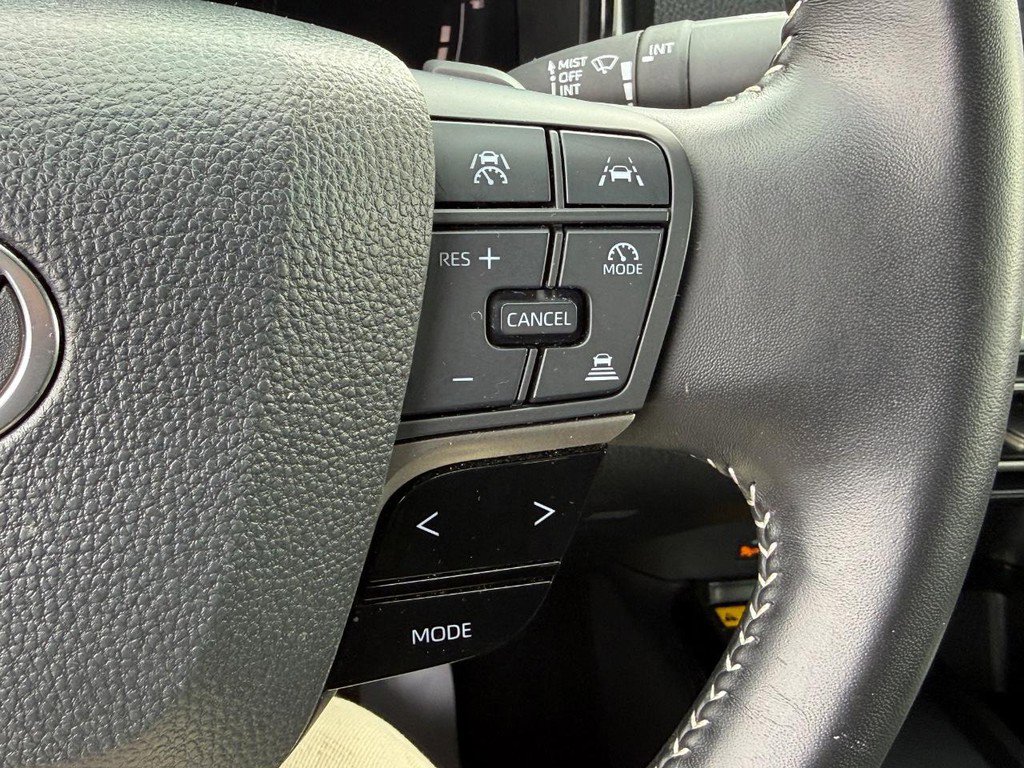 Certified 2025 Toyota Camry SE image 18