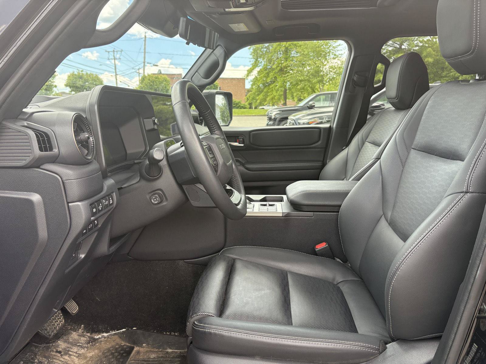 Used 2025 Toyota Land Cruiser AWD/4WD image 10