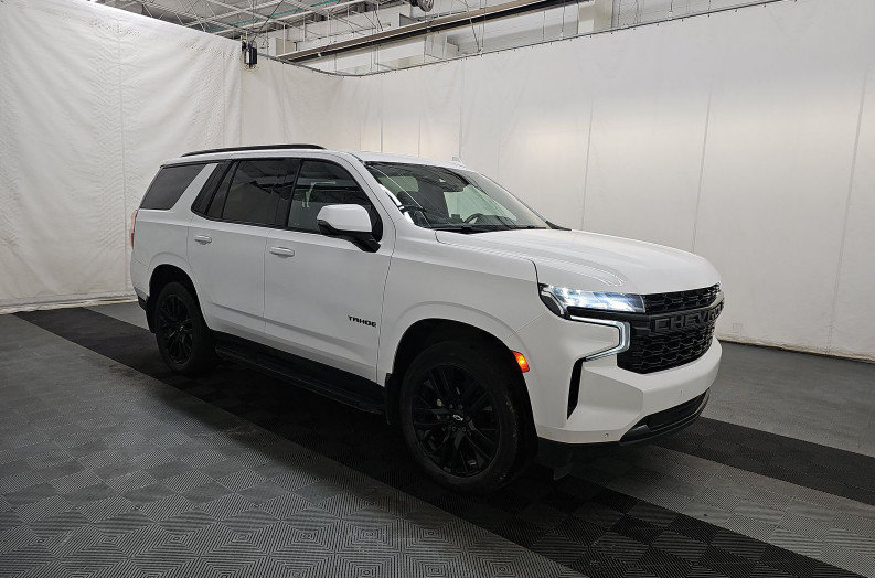 Used 2024 Chevrolet Tahoe RST w/ Luxury Package AWD/4WD image 4