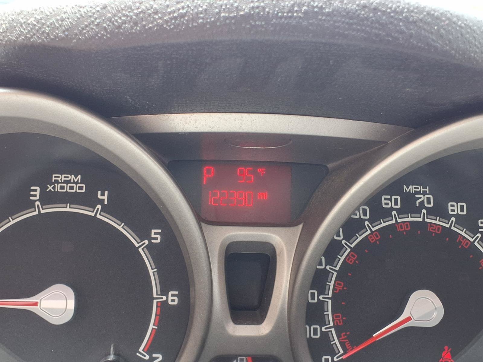Used 2012 Ford Fiesta SE FWD image 21