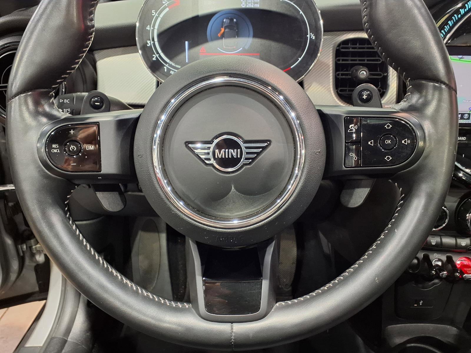 Used 2024 MINI Cooper S FWD image 11