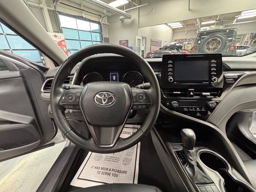 Used 2024 Toyota Camry SE FWD image 9