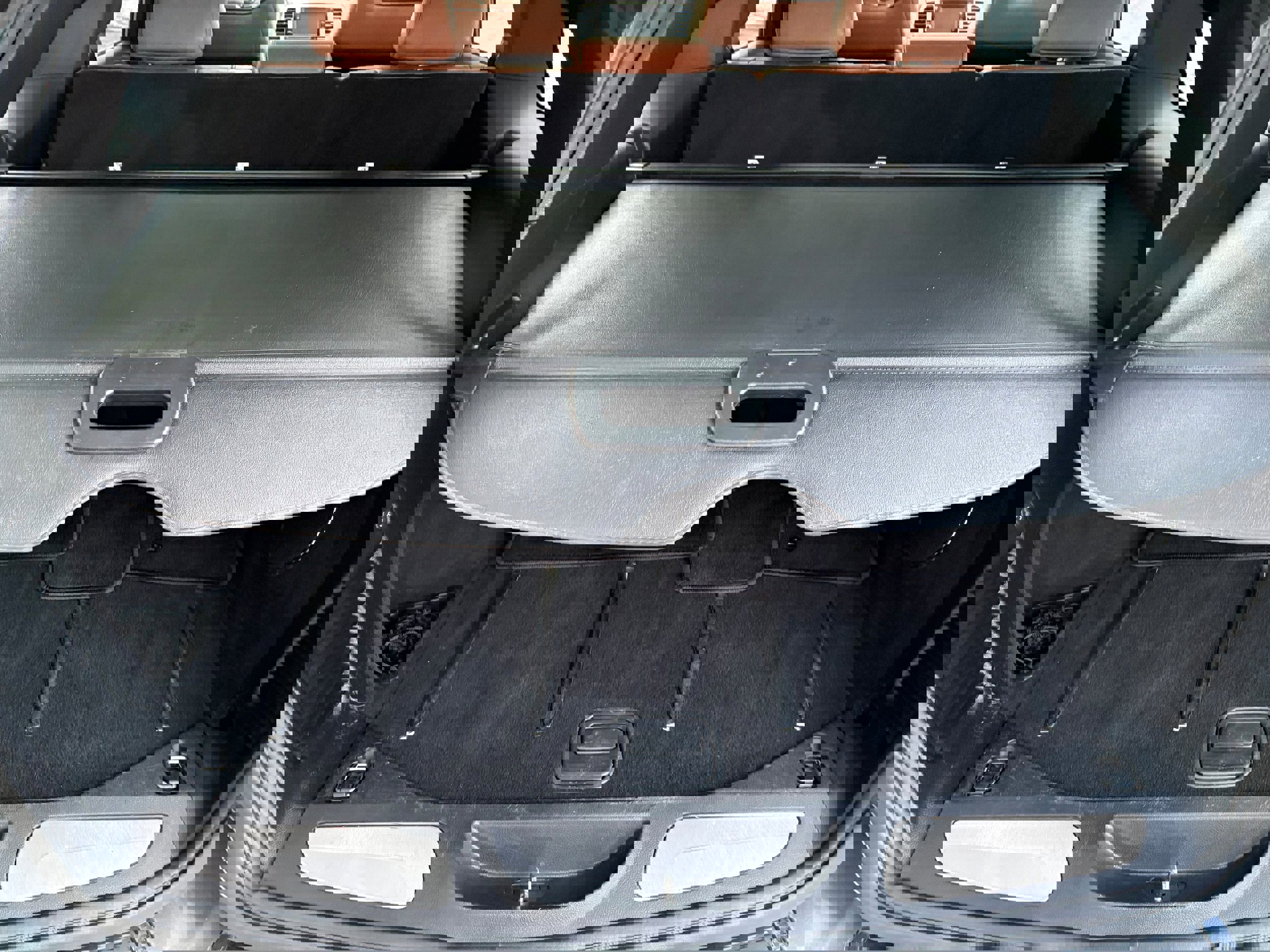 Used 2012 Jeep Grand Cherokee Overland image 23