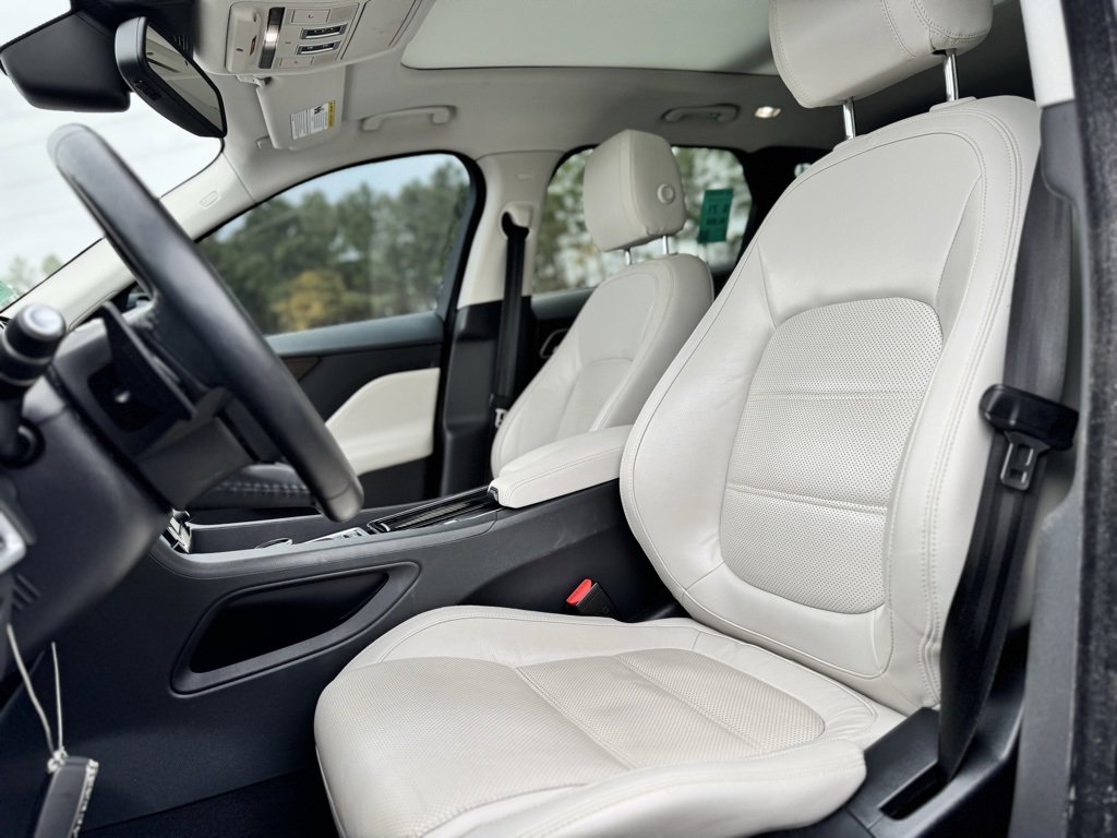 Used 2018 Jaguar F-PACE Prestige image 14