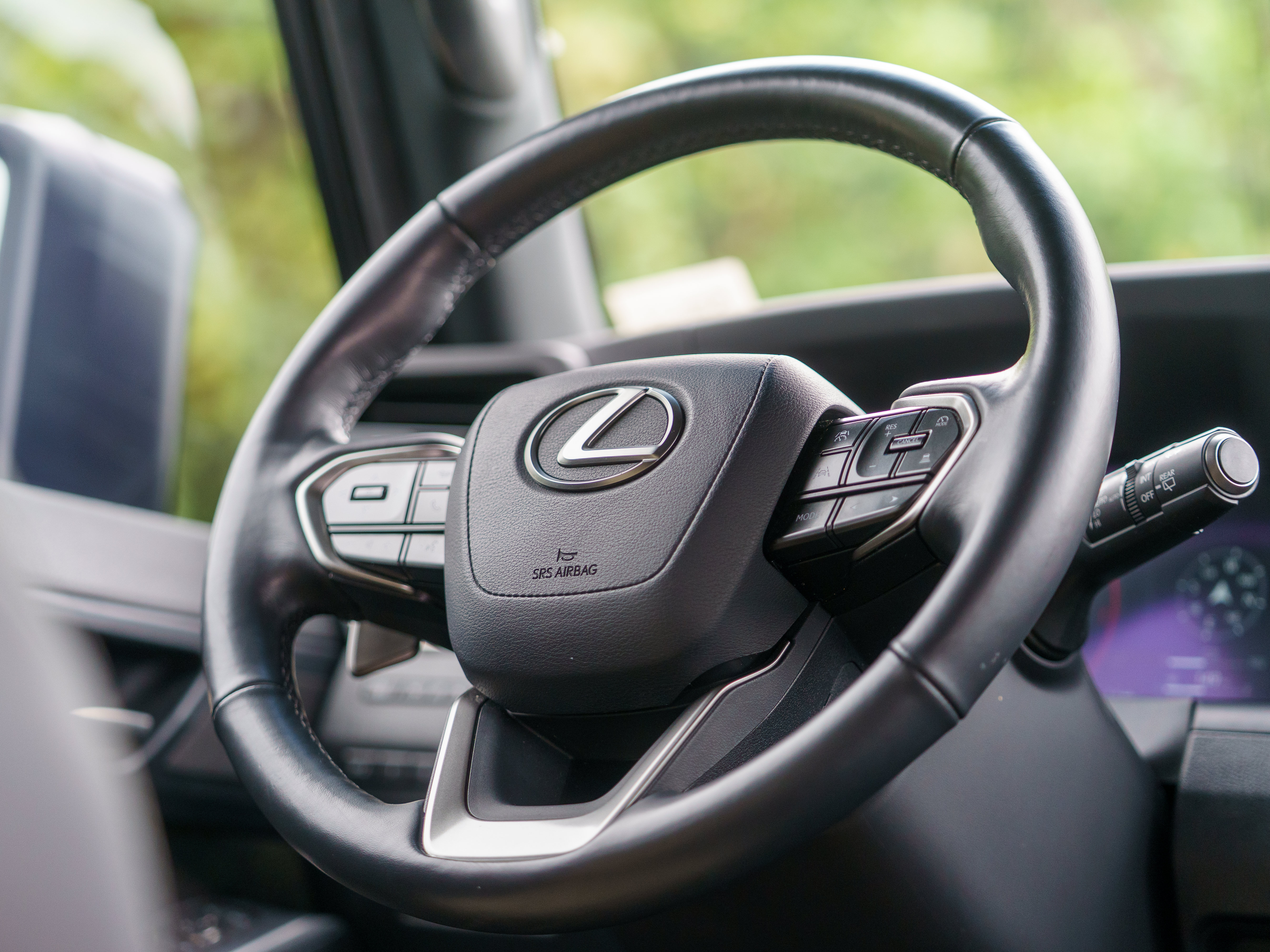 Used 2024 Lexus GX 550 AWD/4WD image 12
