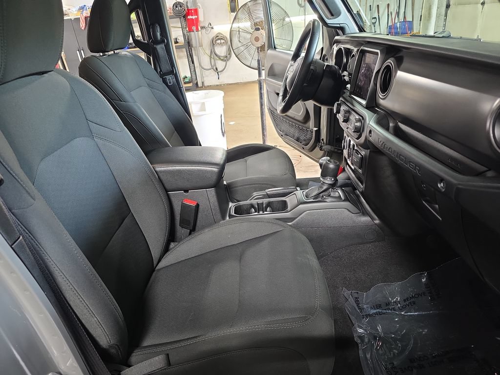 Used 2022 Jeep Wrangler Unlimited Sport AWD/4WD image 10