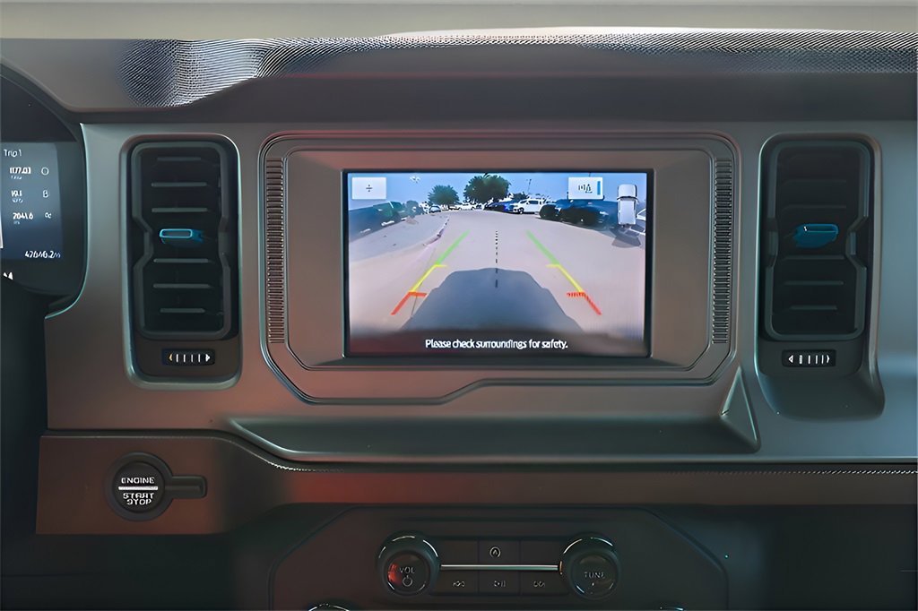 Used 2022 Ford Bronco Outer Banks image 18