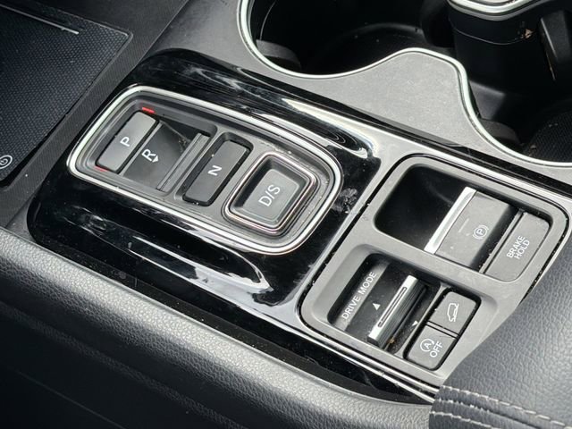 Used 2024 Honda Pilot Touring image 23