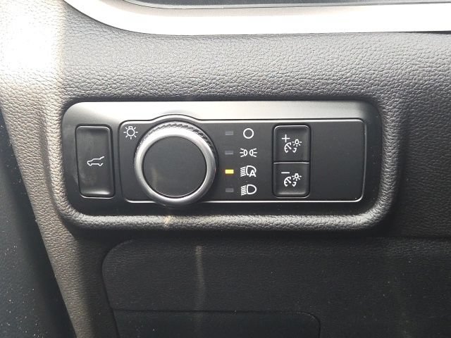 Used 2024 Ford Explorer XLT AWD/4WD image 28