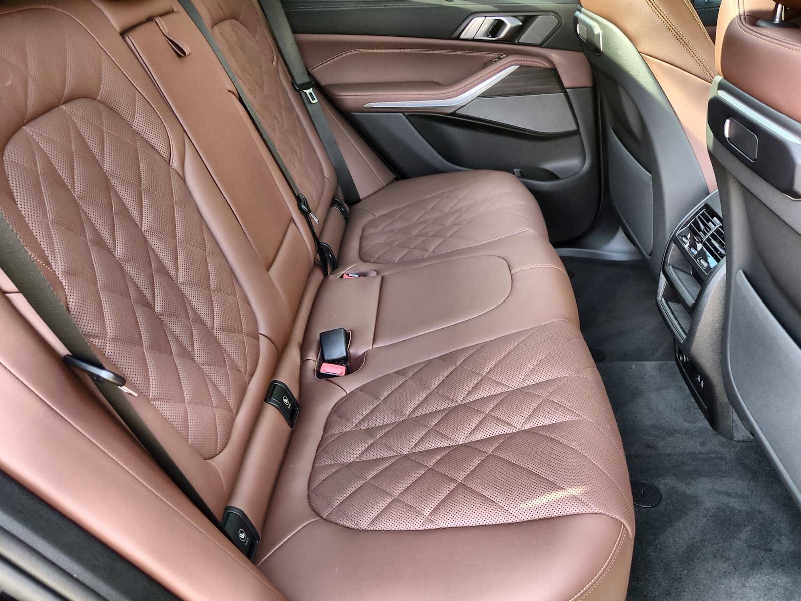 Used 2026 BMW X5 xDrive50e w/ Executive Package image 21