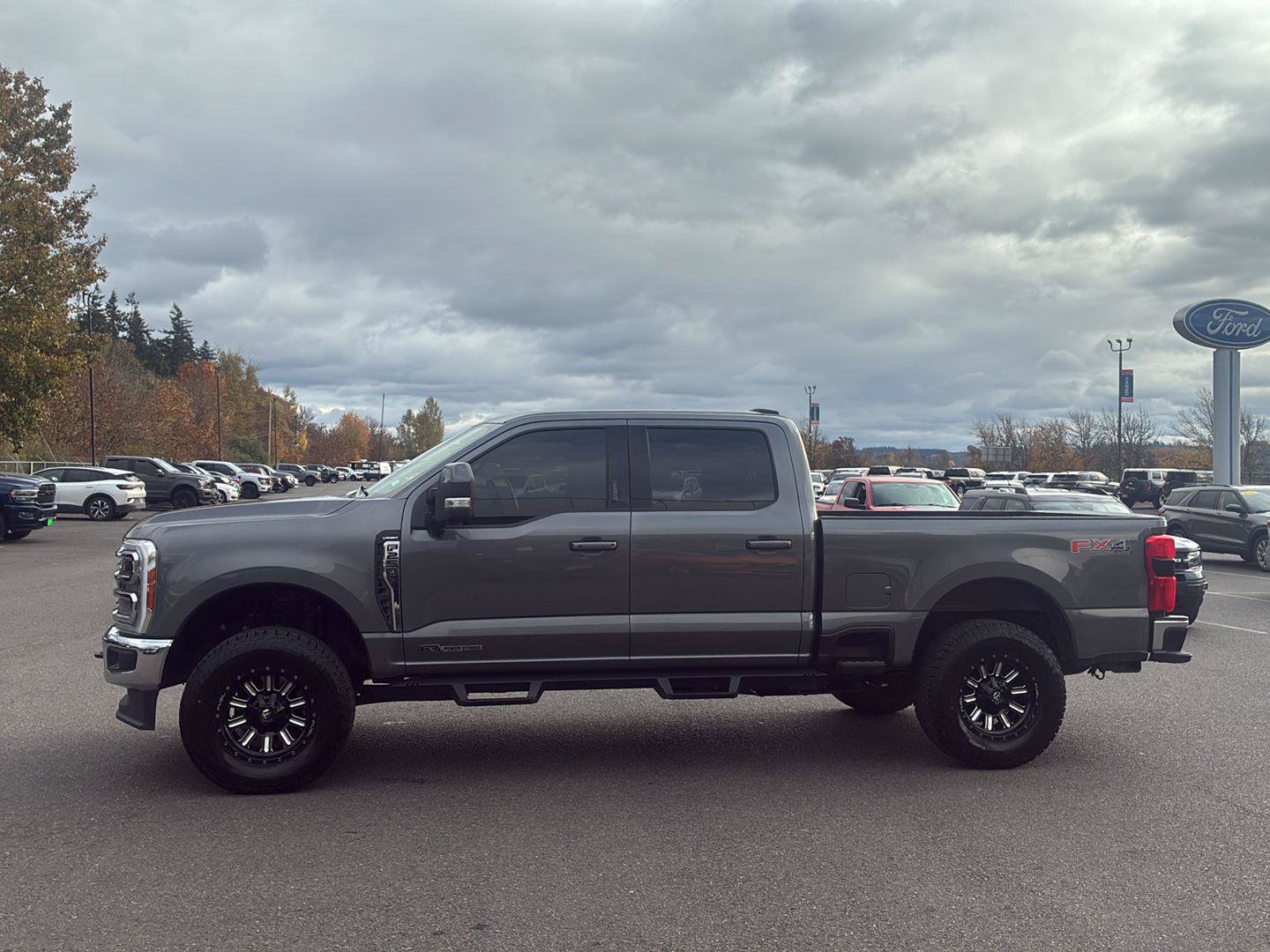 Used 2023 Ford F250 Lariat w/ FX4 Off-Road Package AWD/4WD image 2