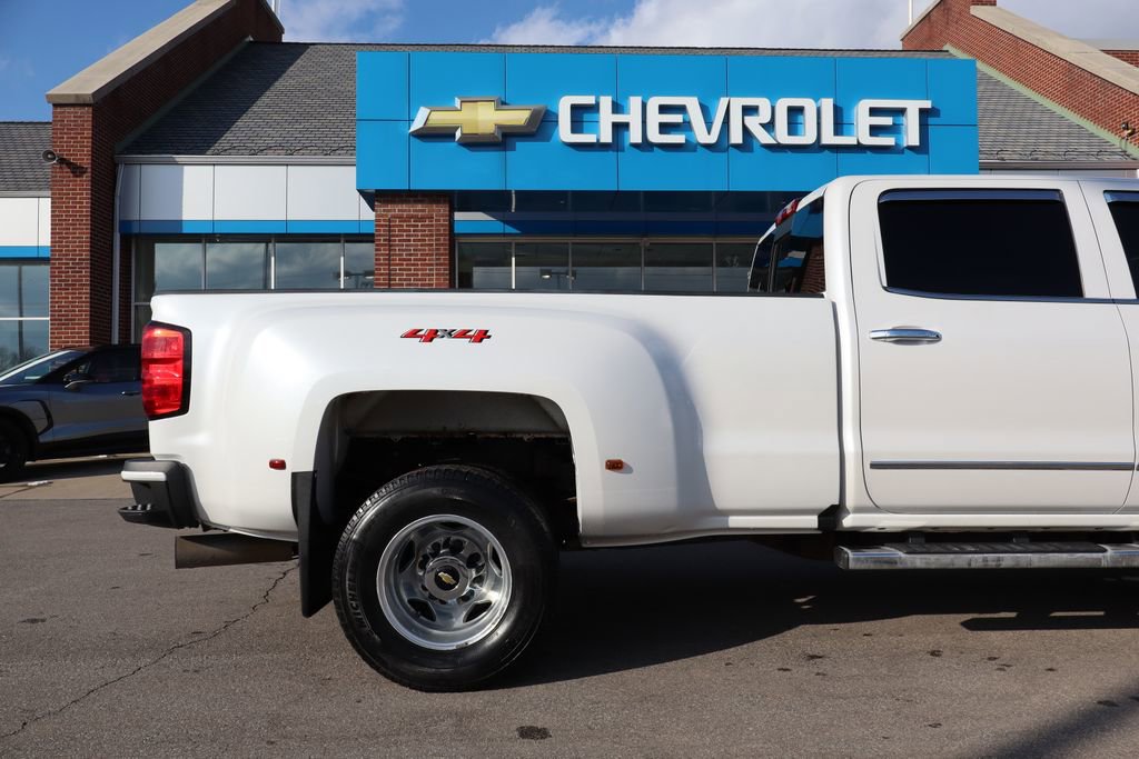 Used 2019 Chevrolet Silverado 3500 High Country w/ Duramax Plus Package image 41