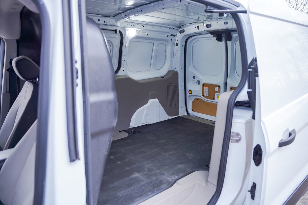 Used 2022 Ford Transit Connect XLT FWD image 30