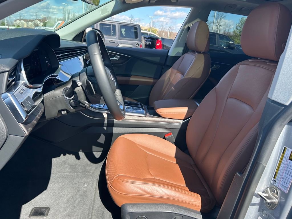 Used 2022 Audi Q8 Premium Plus w/ Premium Plus Package image 23
