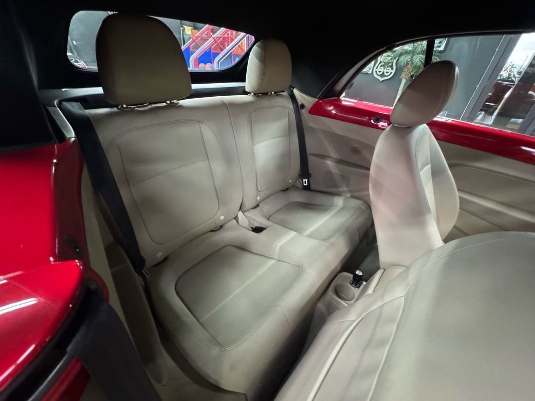 Used 2013 Volkswagen Beetle TDI FWD image 25