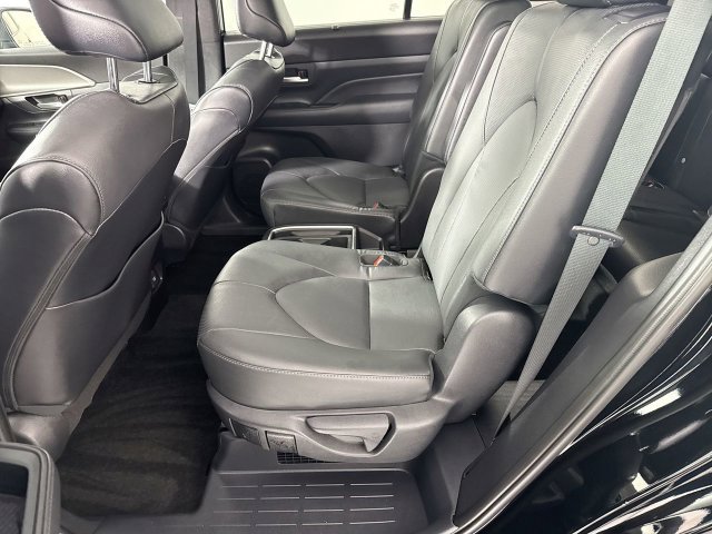 Used 2026 Toyota Grand Highlander AWD Hybrid image 23