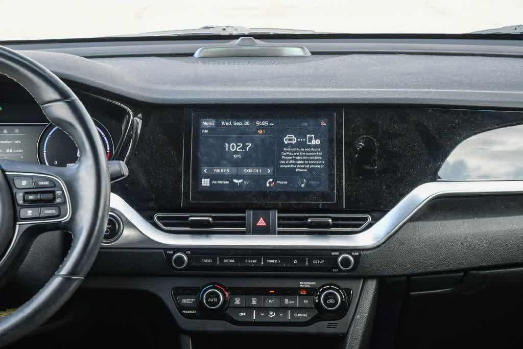 Used 2020 Kia Niro EX FWD image 10
