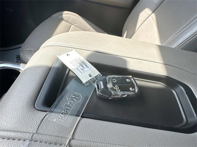 Used 2020 GMC Sierra 1500 SLT w/ SLT Premium Plus Package image 4