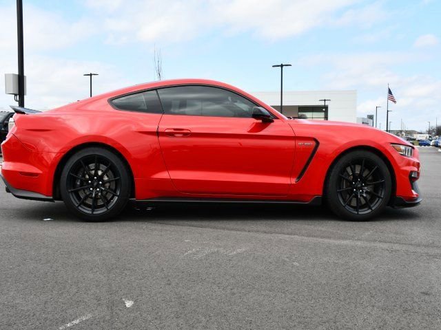 Used 2016 Ford Mustang Shelby GT350 w/ Track Package RWD image 8