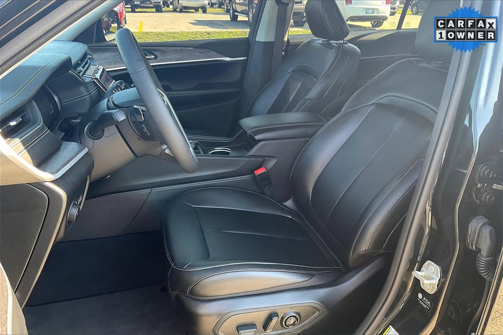 Used 2024 Jeep Grand Cherokee L Limited image 9