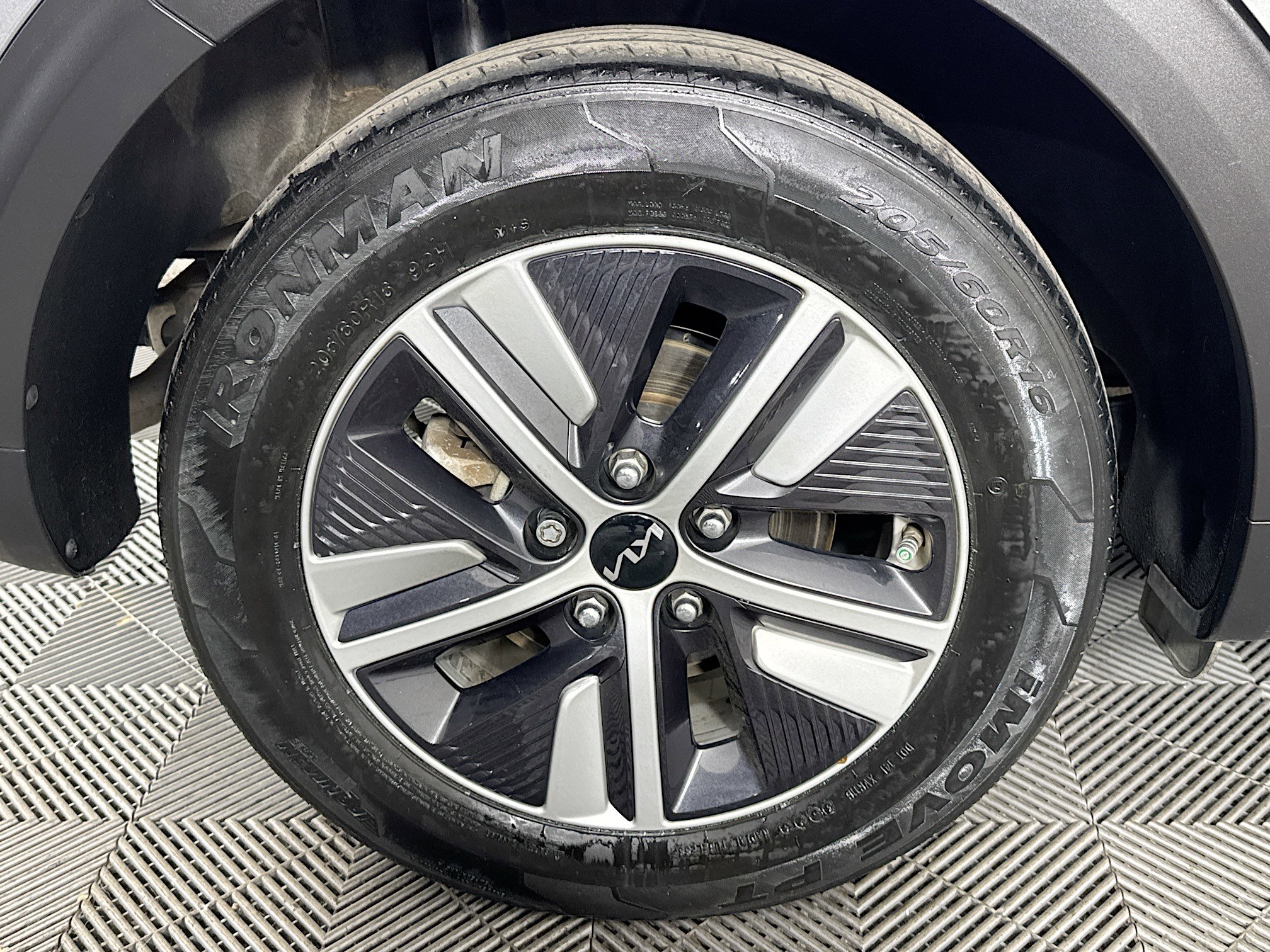 Used 2022 Kia Niro LXS image 32