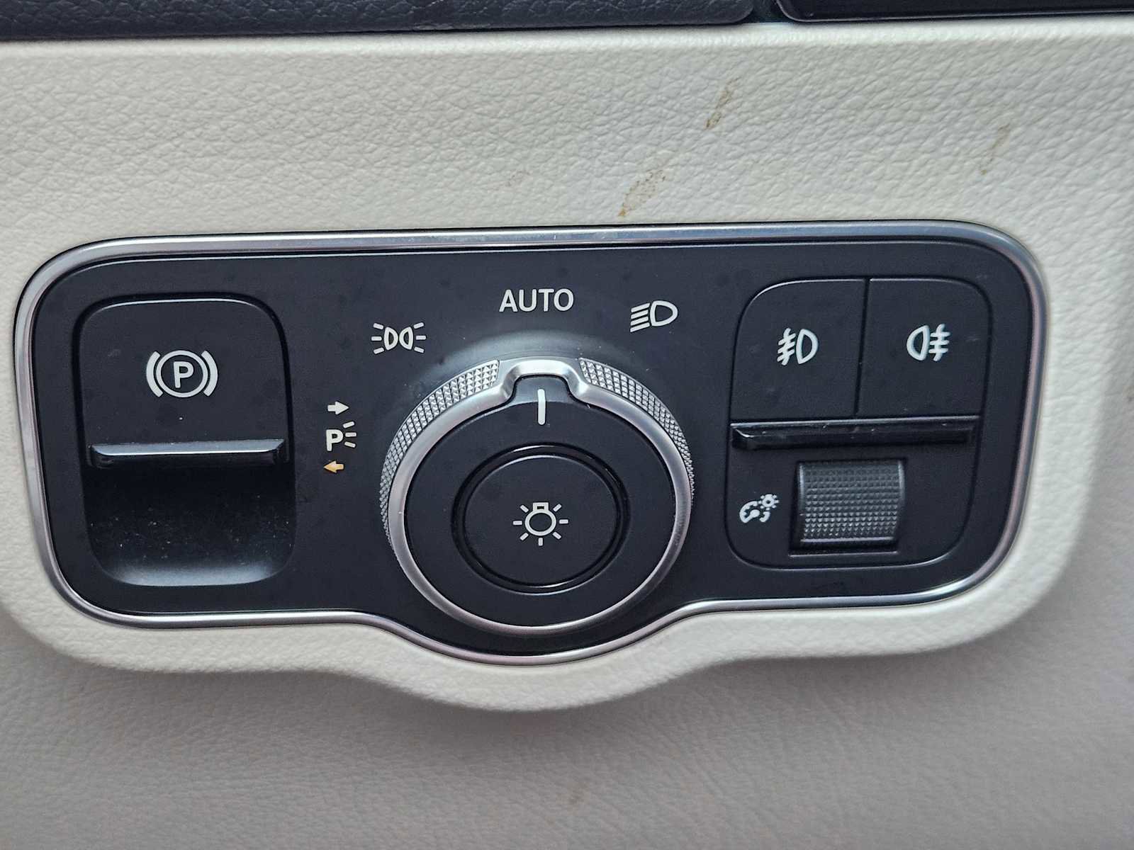 Used 2021 Mercedes-Benz GLA 250 4MATIC image 21