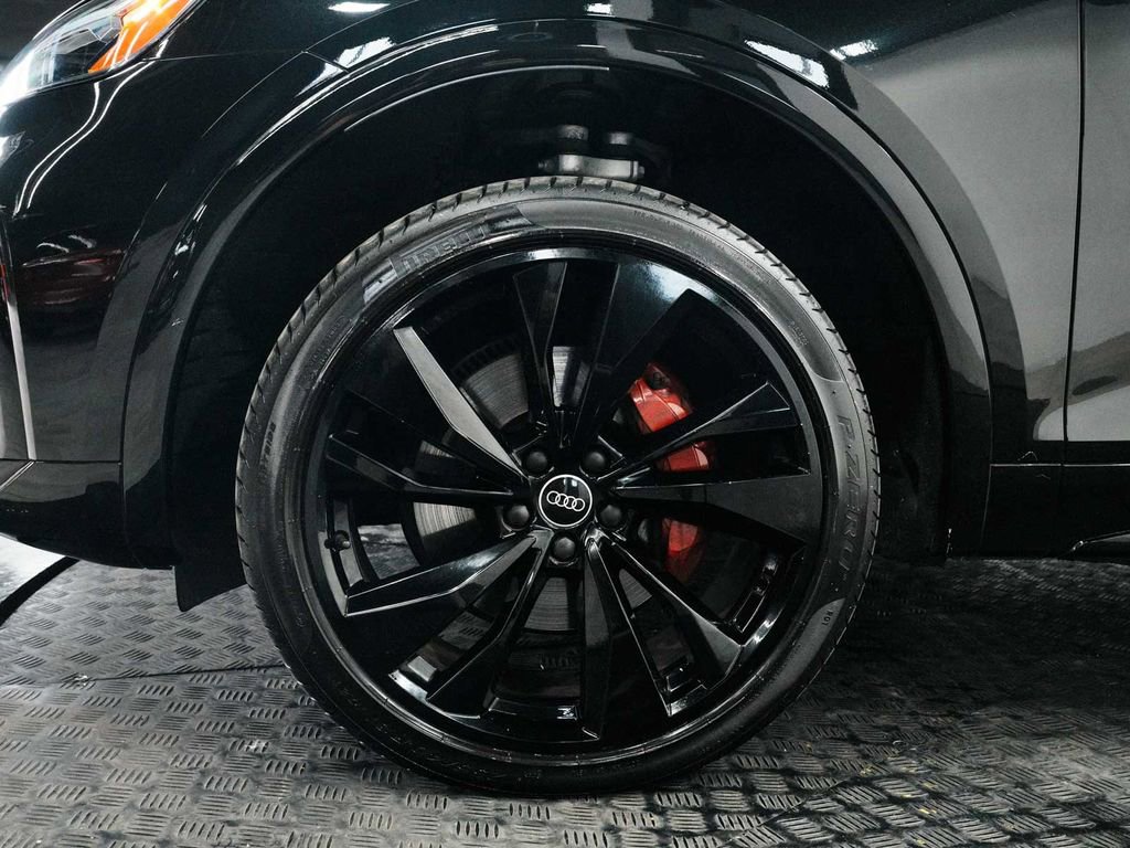 Used 2023 Audi SQ5 Premium Plus w/ Premium Plus Package image 9