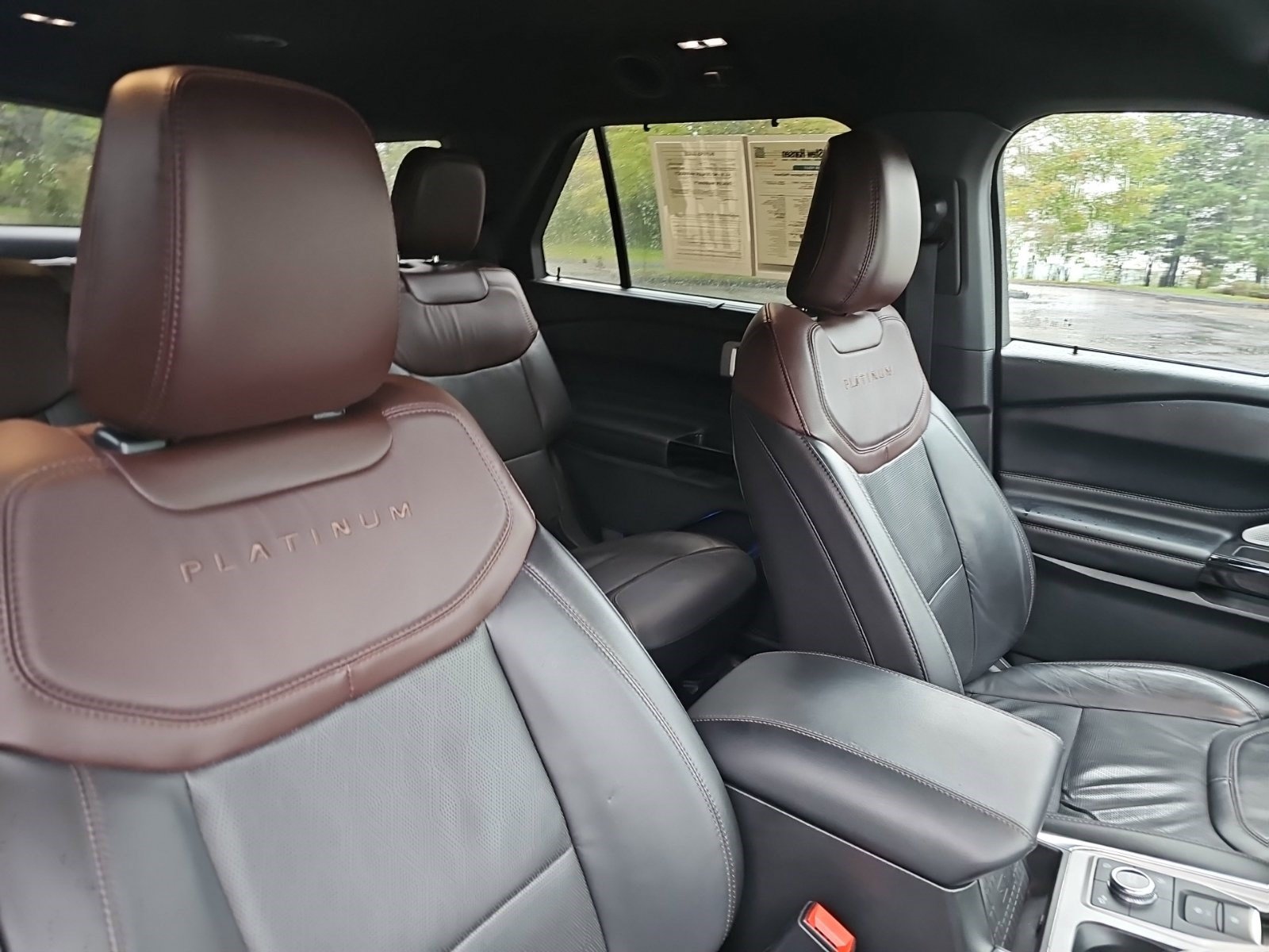 Used 2023 Ford Explorer Platinum w/ Technology Package AWD/4WD image 11
