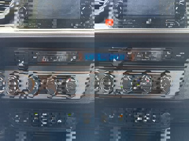 Used 2019 Toyota Tacoma TRD Off-Road image 31