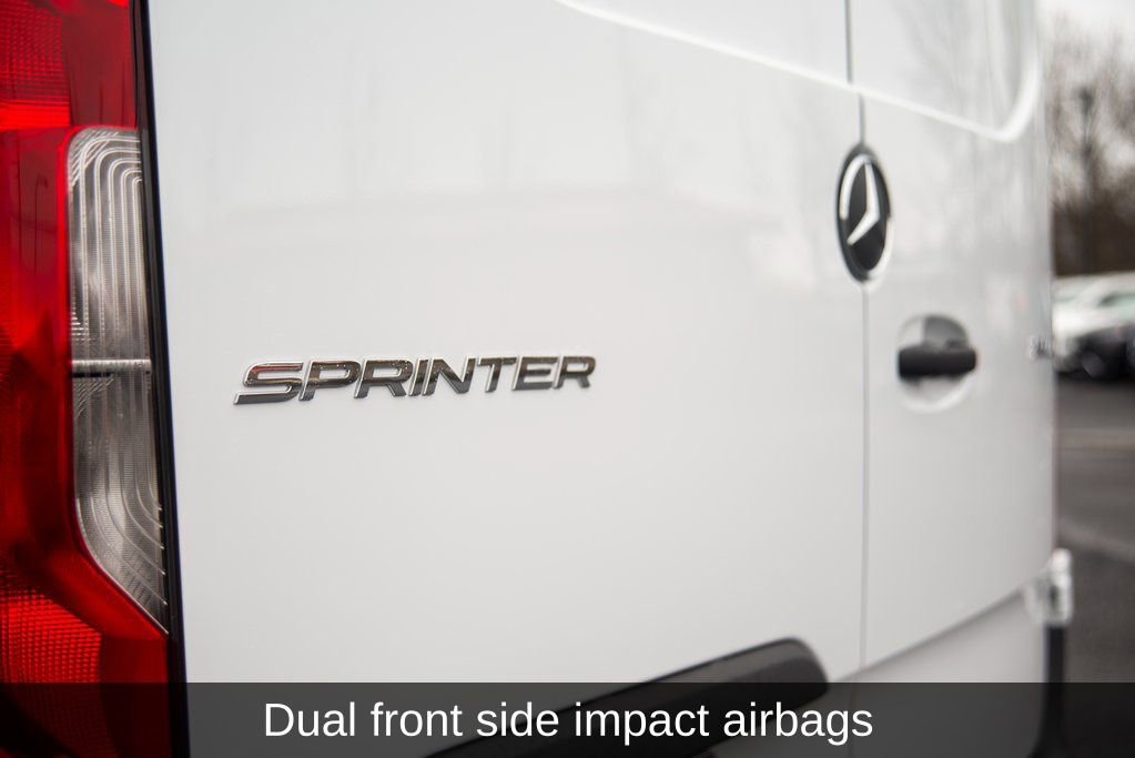 Used 2025 Mercedes-Benz Sprinter 2500 image 21