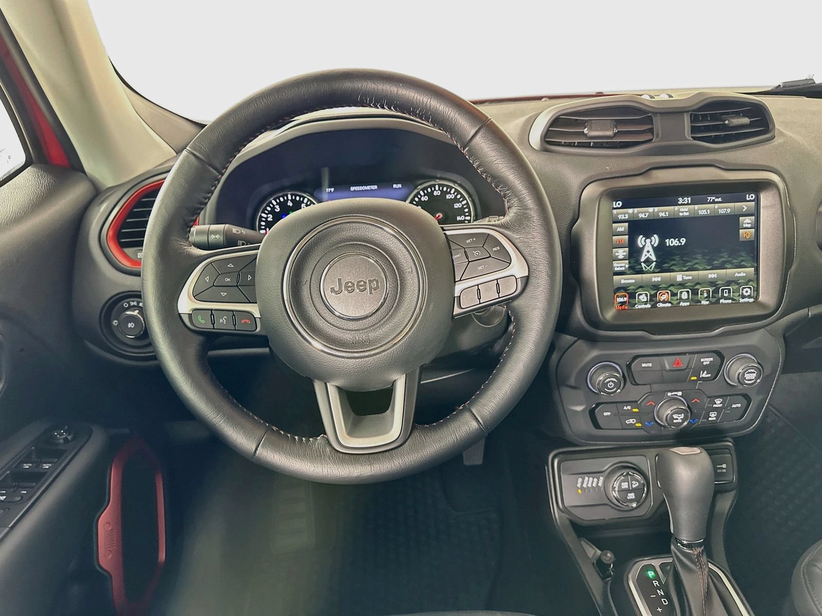 Used 2023 Jeep Renegade Trailhawk w/ Trailhawk Elite Group AWD/4WD image 15