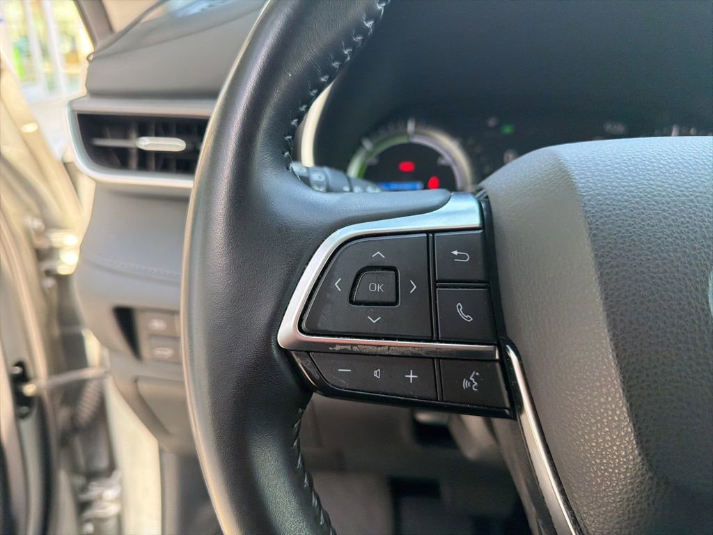 Used 2021 Toyota Highlander XLE image 26