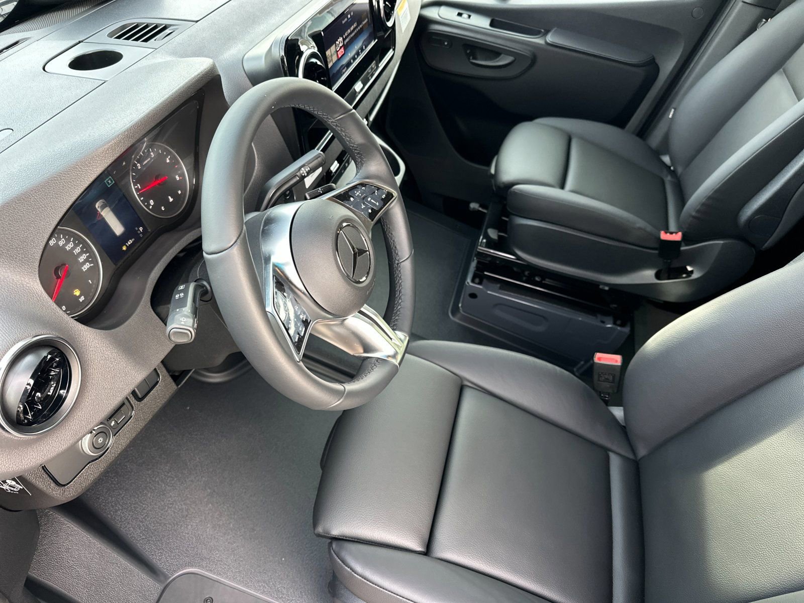New 2026 Mercedes-Benz Sprinter 2500 image 10