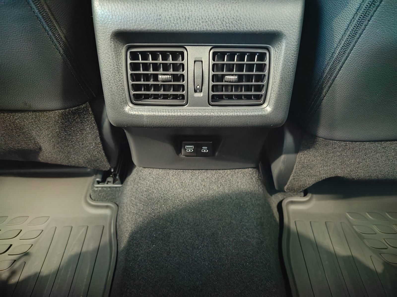 New 2026 Toyota Camry SE w/ Convenience Package image 27