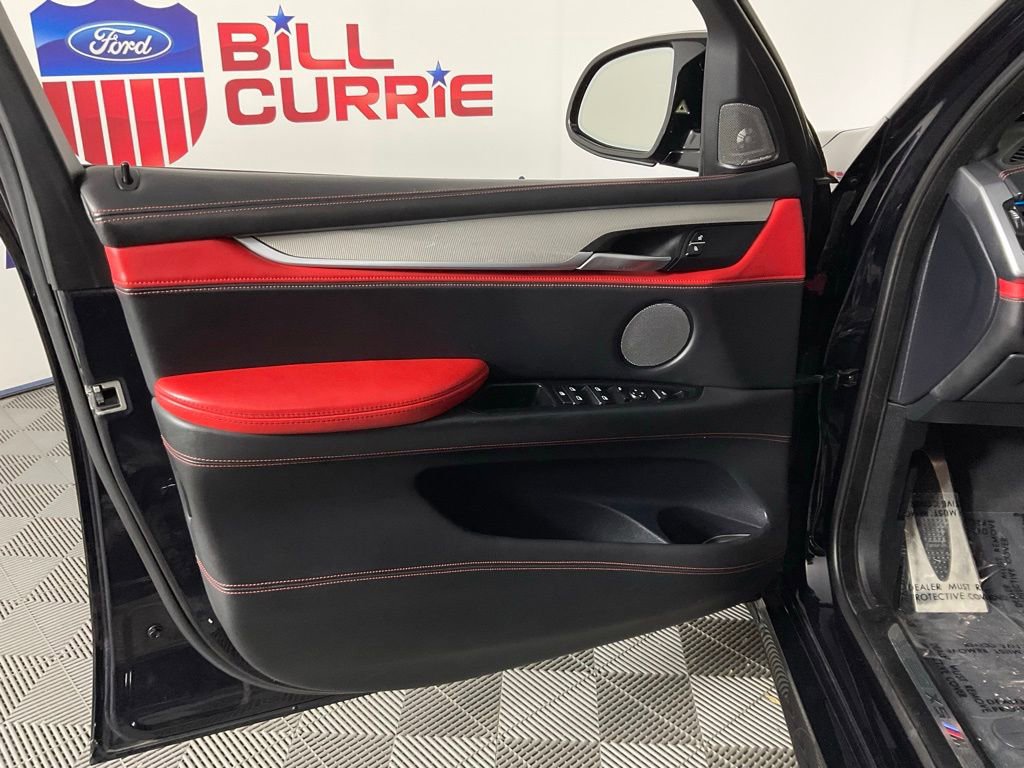 Used 2018 BMW X5 M image 12