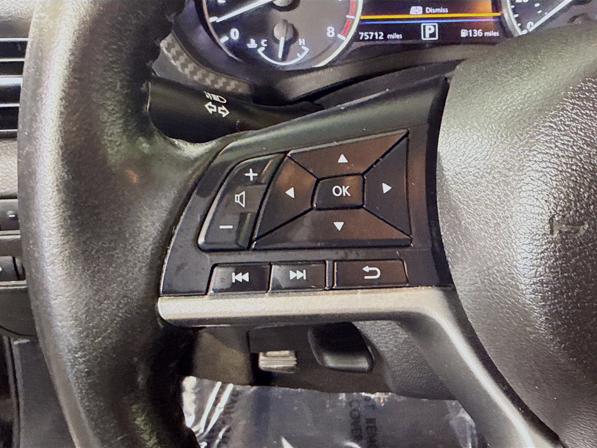 Used 2022 Nissan Sentra SV FWD image 14