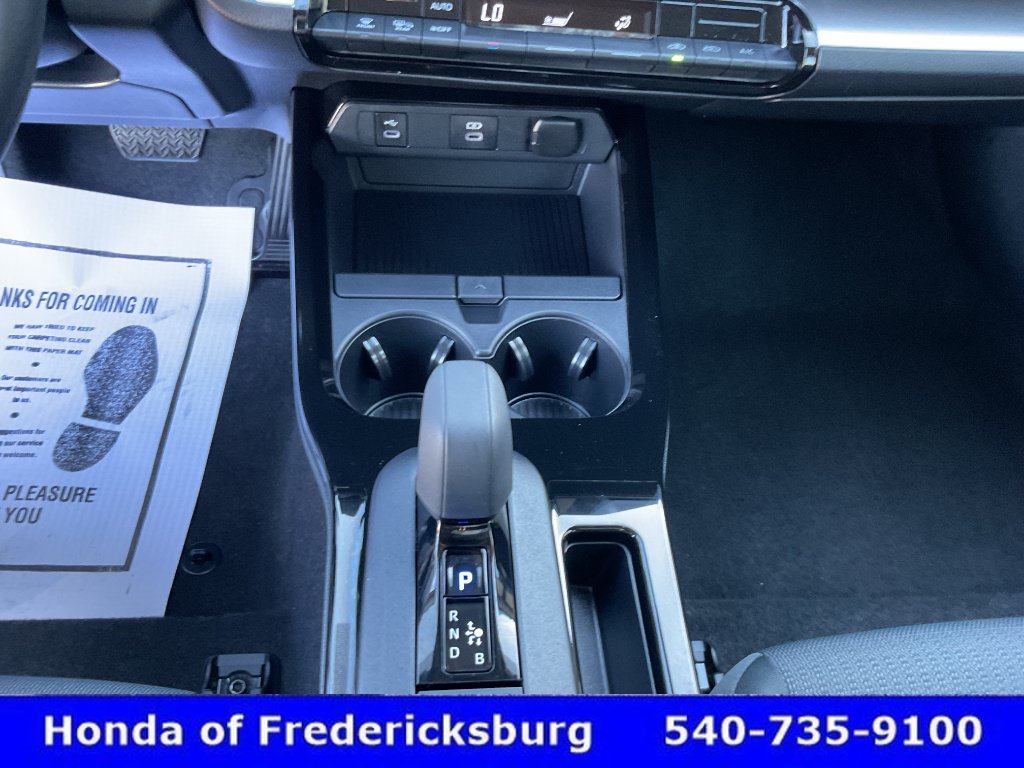 Used 2026 Toyota Prius LE FWD image 33
