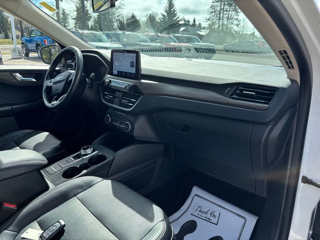 Used 2020 Ford Escape Titanium AWD/4WD image 23