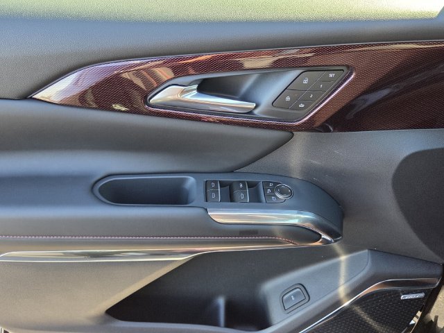 New 2027 Chevrolet Traverse RS w/ LPO, Floor Liner Package FWD image 13