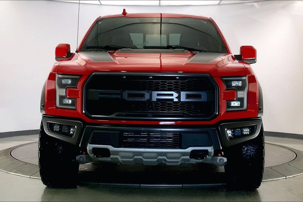 Used 2019 Ford F150 Raptor w/ Equipment Group 802A Luxury AWD/4WD image 2
