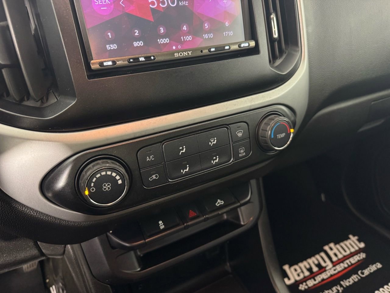 Used 2017 Chevrolet Colorado LT w/ LT Convenience Package image 15