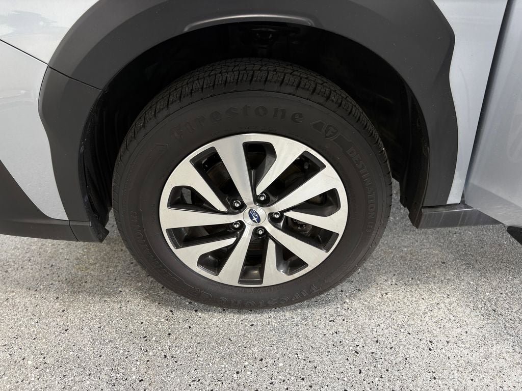 Used 2023 Subaru Outback Premium AWD/4WD image 29