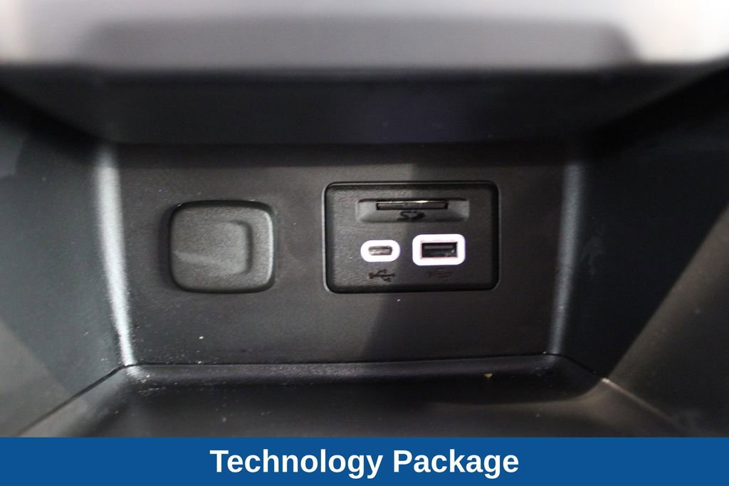 Used 2023 GMC Acadia AT4 w/ Technology Package image 20