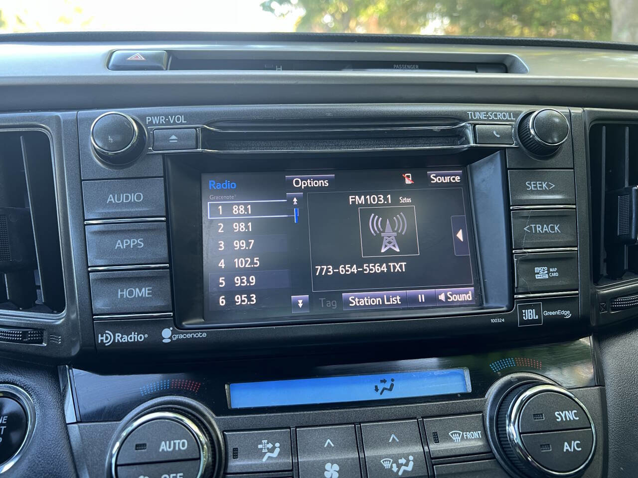 Used 2015 Toyota RAV4 Limited w/ Technology Package image 26