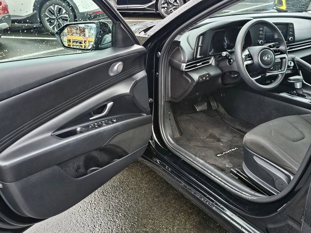 Used 2023 Hyundai Elantra Blue image 19