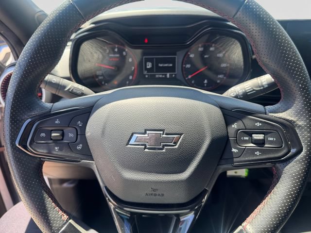 Used 2025 Chevrolet Trax RS w/ Sunroof Package FWD image 13