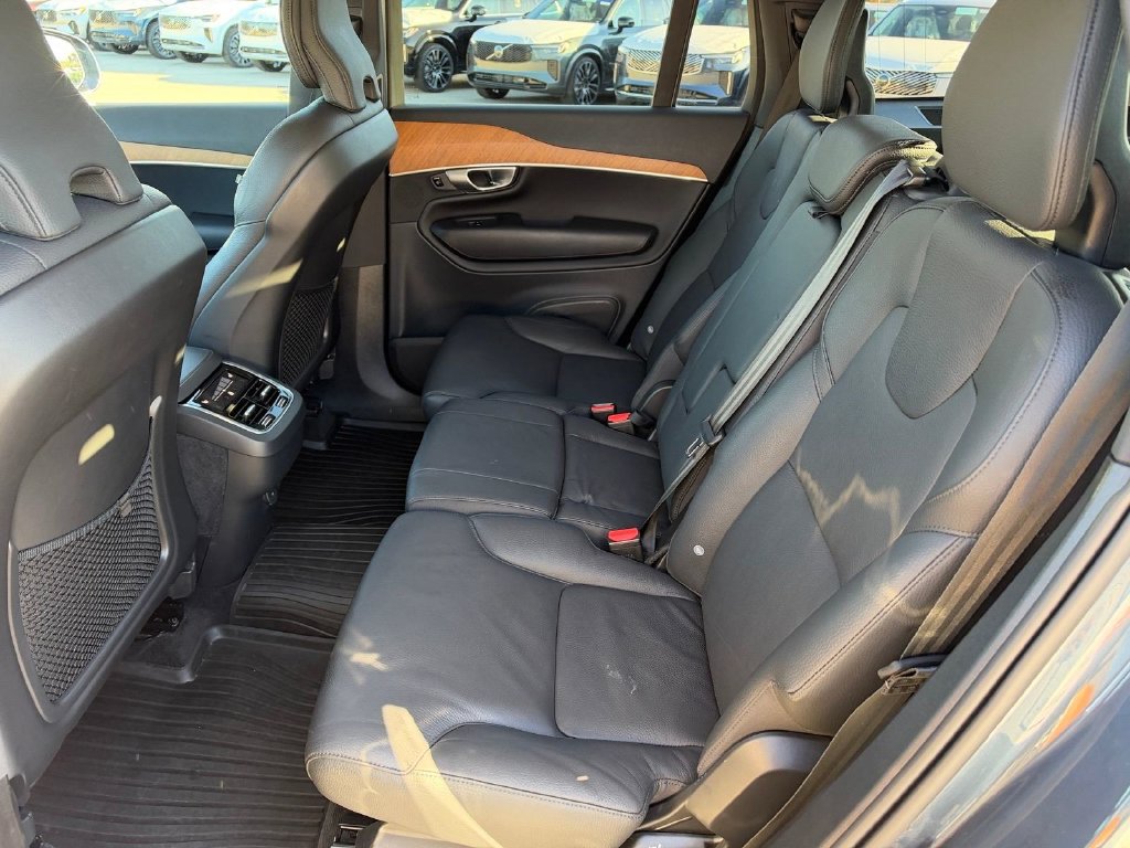 Certified 2024 Volvo XC90 B5 Plus AWD/4WD image 9