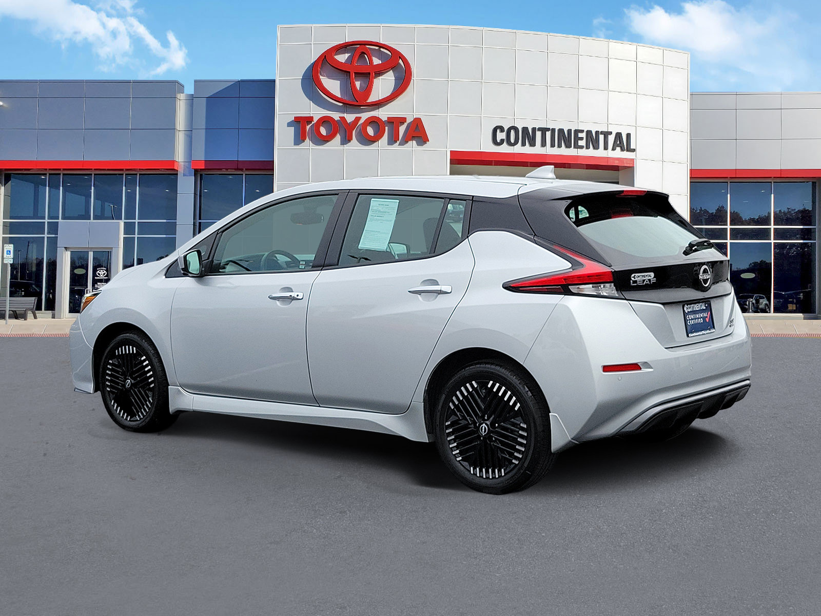 Used 2024 Nissan Leaf SV Plus FWD image 4